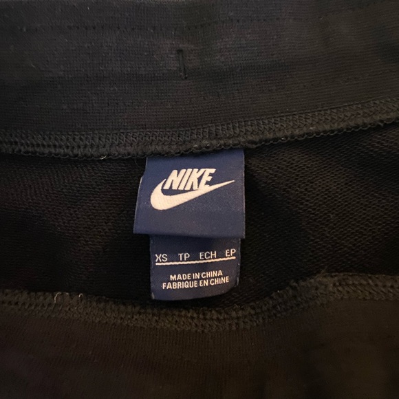 Nike womens sweats Sz.Xs - Picture 4 of 6